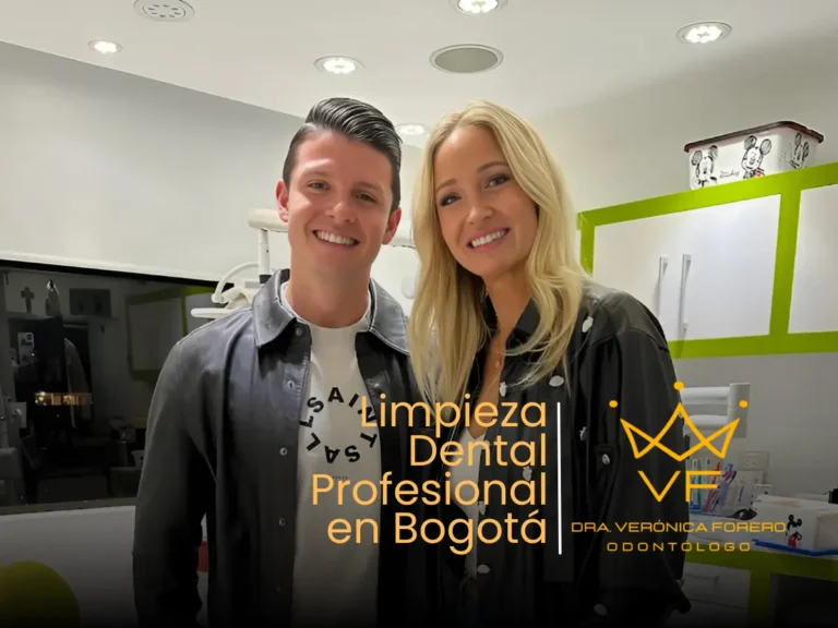 Limpieza Dental en Bogotá 1 Pacientes satisfechos sonríen después de una limpieza dental profesional con la Dra. Verónica Forero en su clínica en Bogotá